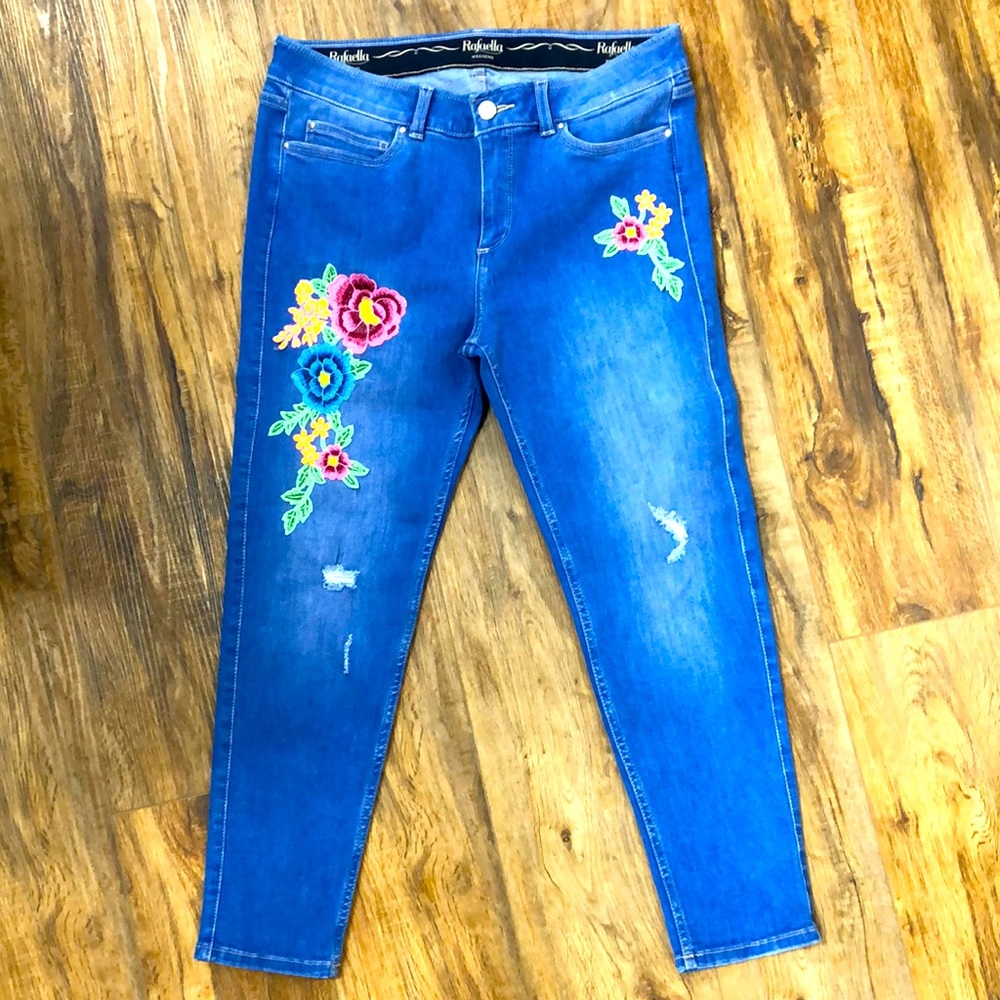 5/$25 Rafaella Blue Embroidered Floral Skinny Jeans